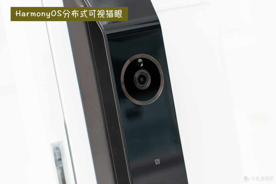 守护爸妈的居家生活安全，从华为智能门锁 Pro开始，AI 3D人脸识别+安全智慧多重守护