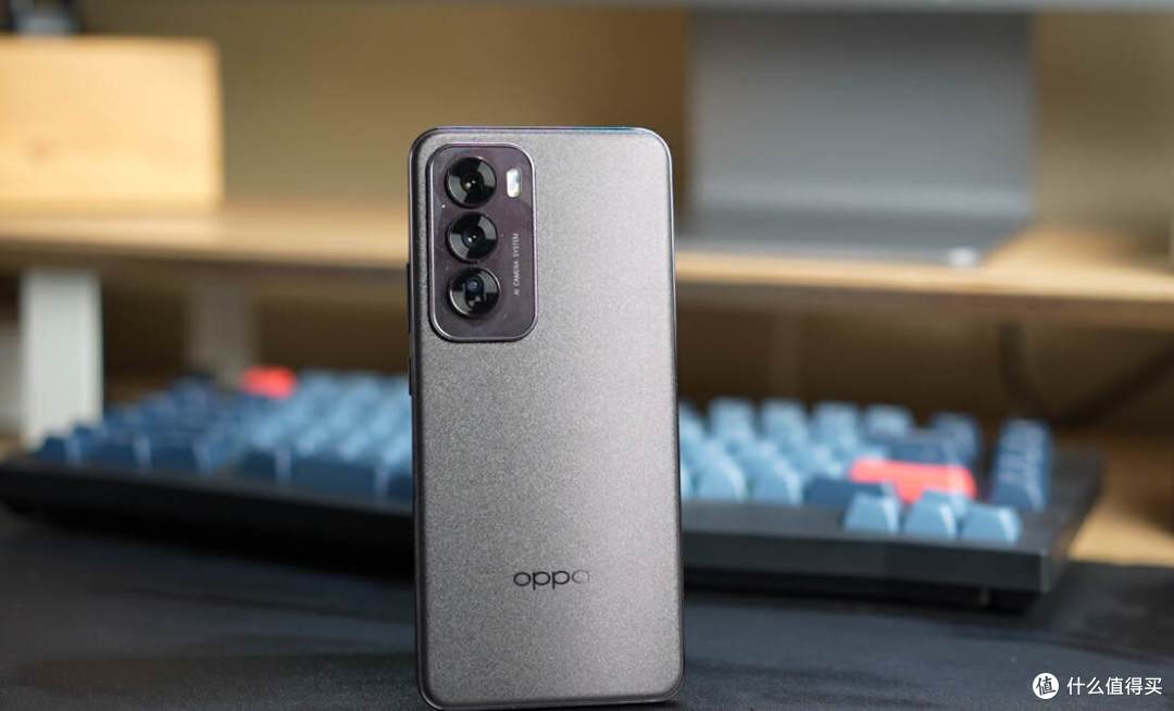 iPhone用户傻眼了，OPPO Reno12是来砸场子的？
