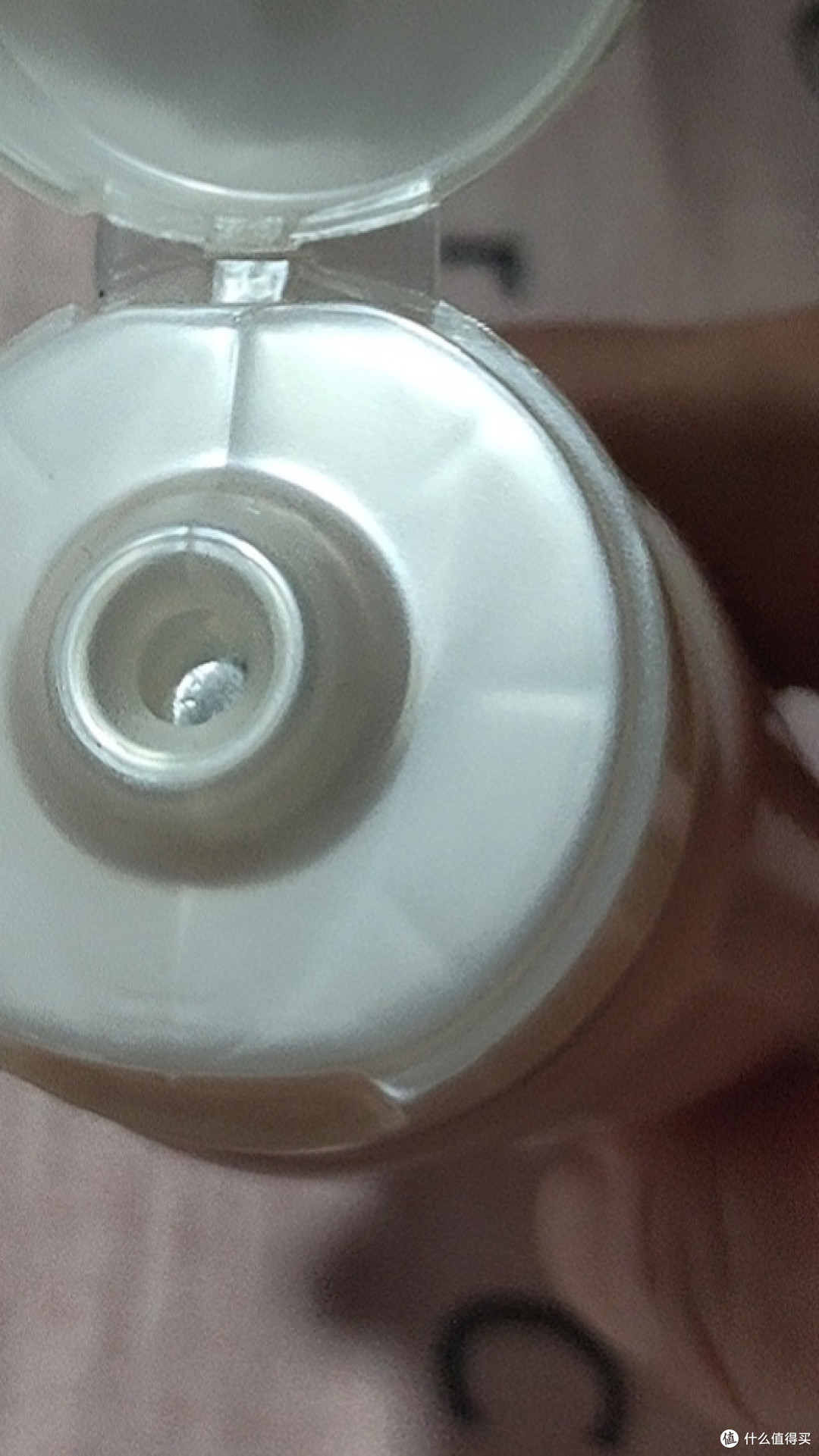 欧诗漫珍珠美白淡斑洁面乳：深层清洁与保湿的理想选择