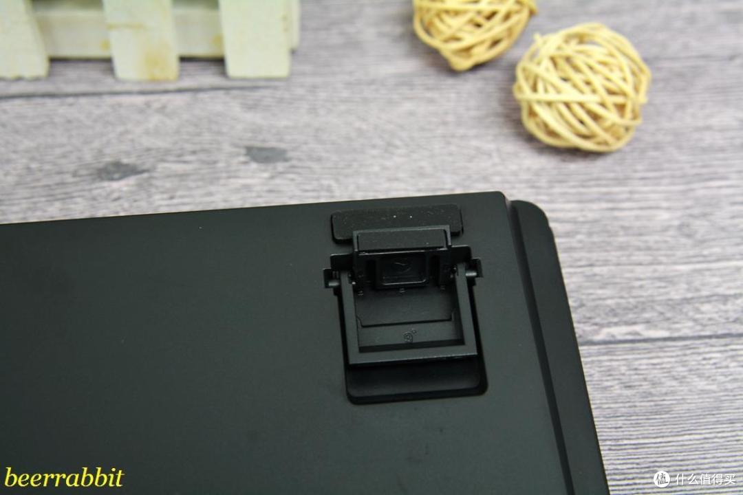 达尔优 EK87 PRO三模机械键盘:渐变侧刻高颜值