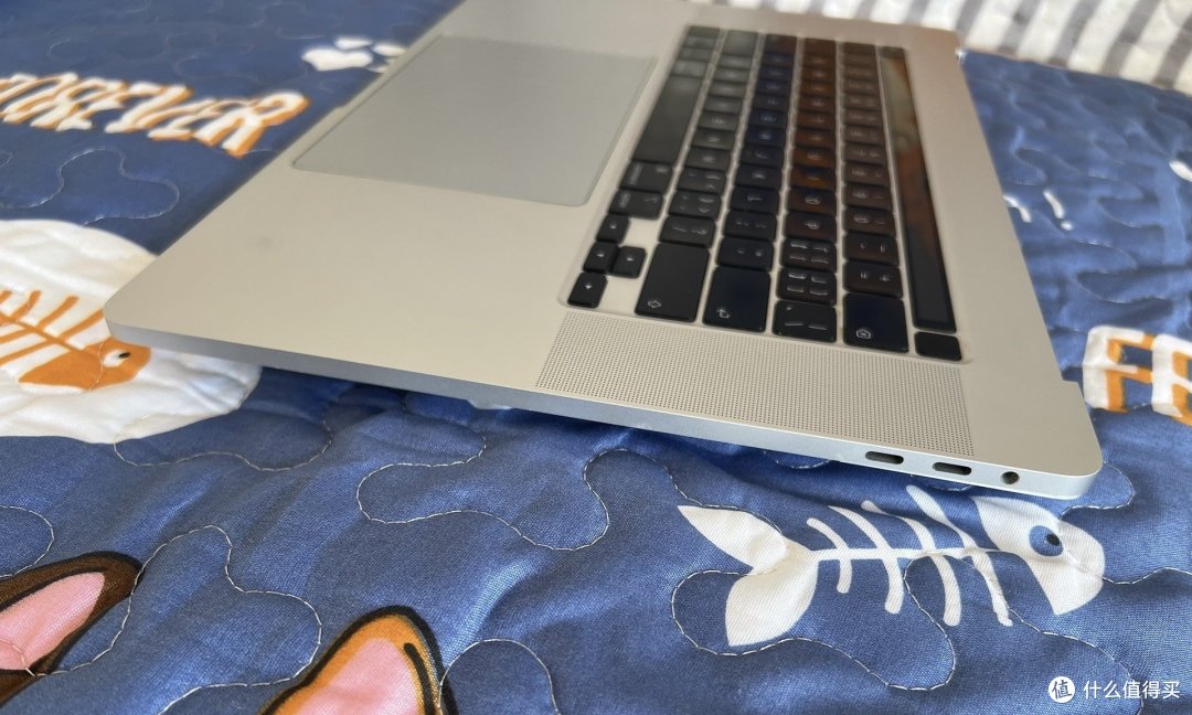 1700的MacBook Pro旗舰香不香?