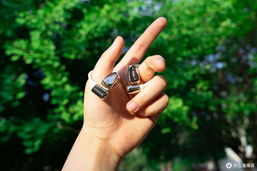 南卡OE MIX耳机兼并轻盈时尚,音质与舒适