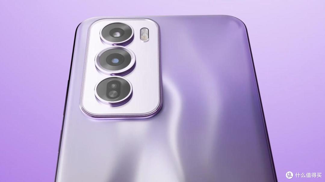 OPPO Reno 12系列发布,采用流银玻璃工艺,搭载1.5K等深四曲屏