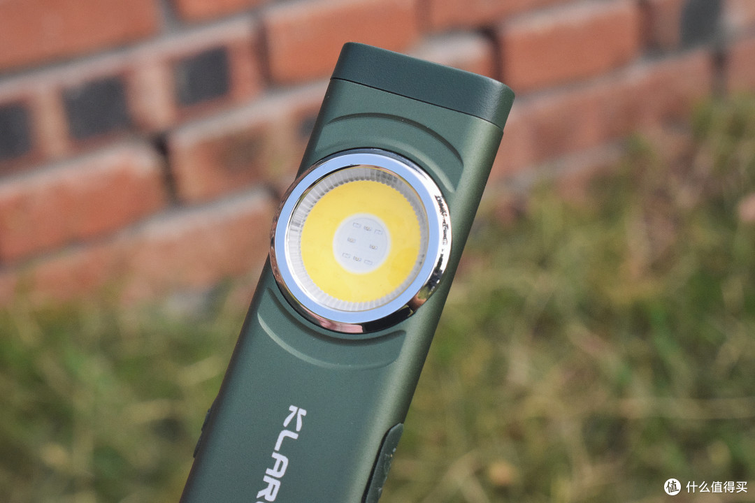 强光手电 篇三十九:我愿称之为"片儿筒"!klarus凯瑞兹e5 edc手电体验
