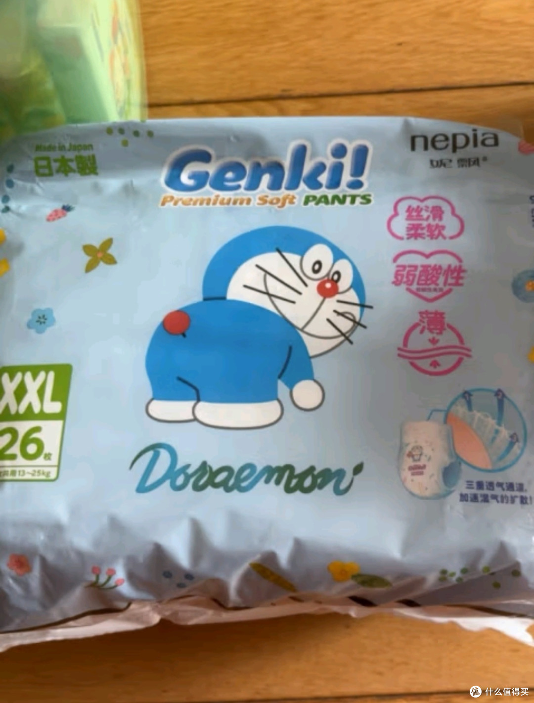 和童年爱豆合个影之妮飘（Nepia）Genki!哆啦A梦全新薄型“芯”科技婴儿拉拉裤_拉拉裤_什么值得买