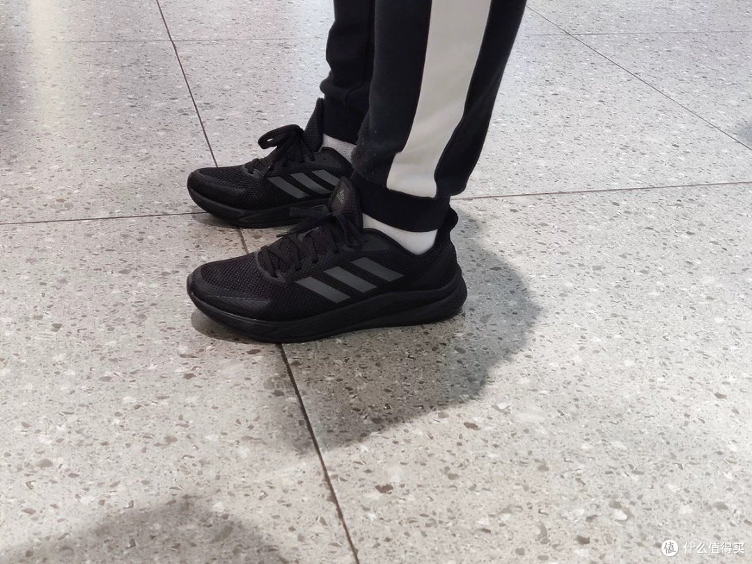 阿迪达斯,运动之选,品质之选