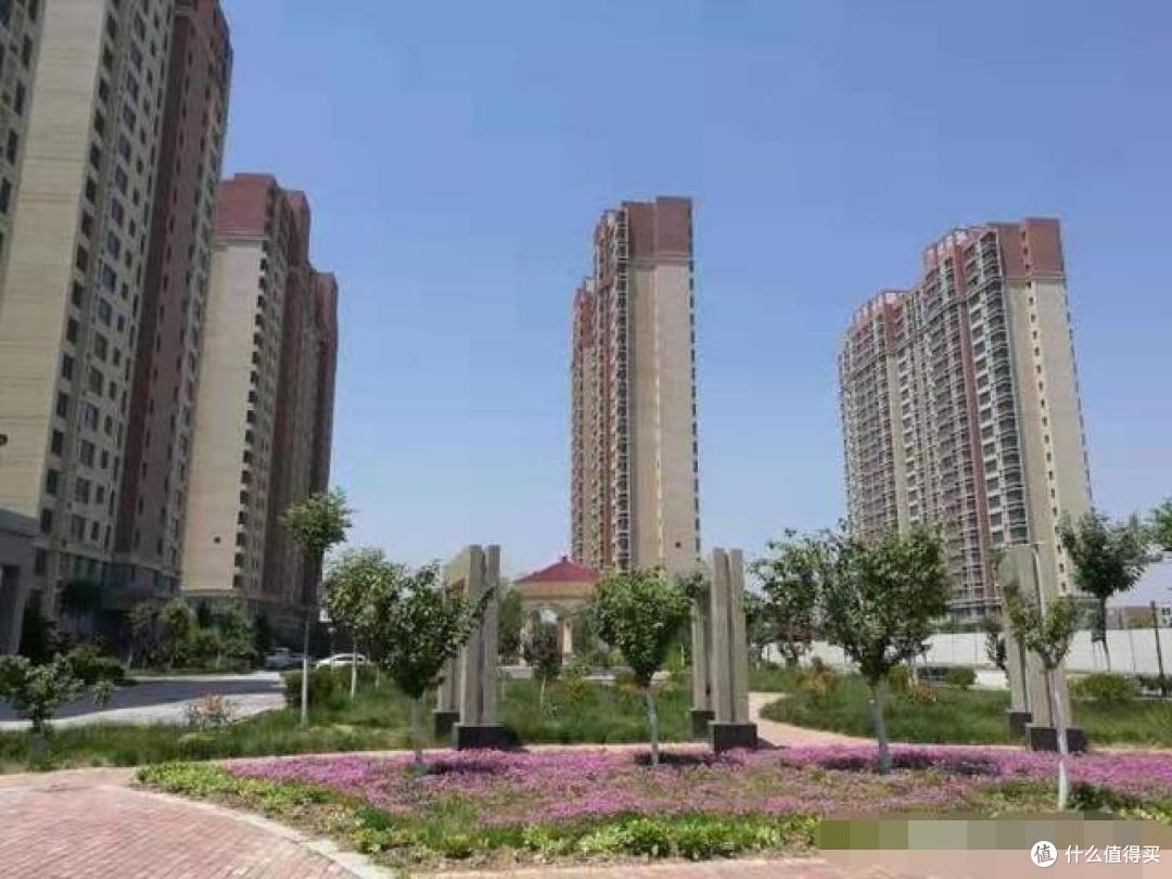同一栋楼,西边户至少有4个方面的优势,是东边户比拟不了的!