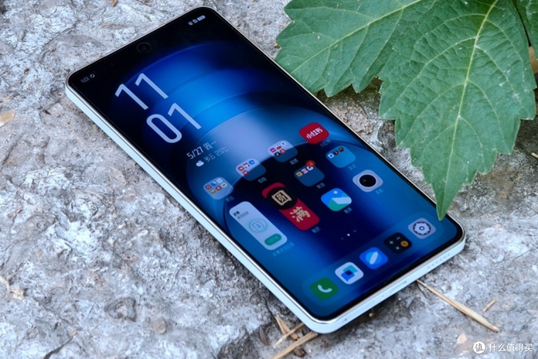 三爷说数码 篇一百三十一:iqoo neo9s pro:夏日遇见星曜白_安卓手机