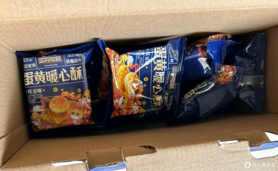 三只松鼠红豆蛋黄酥,香甜美味享不停