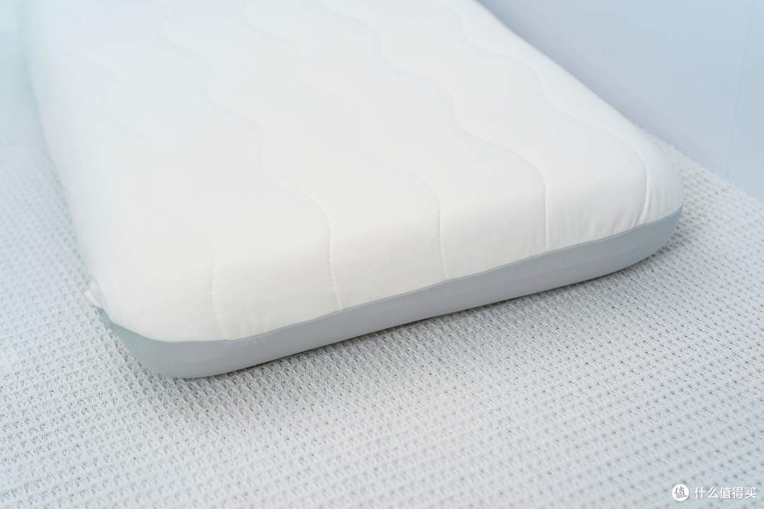 如何拥有深度睡眠体验?看看米家记忆棉深睡枕就知道了