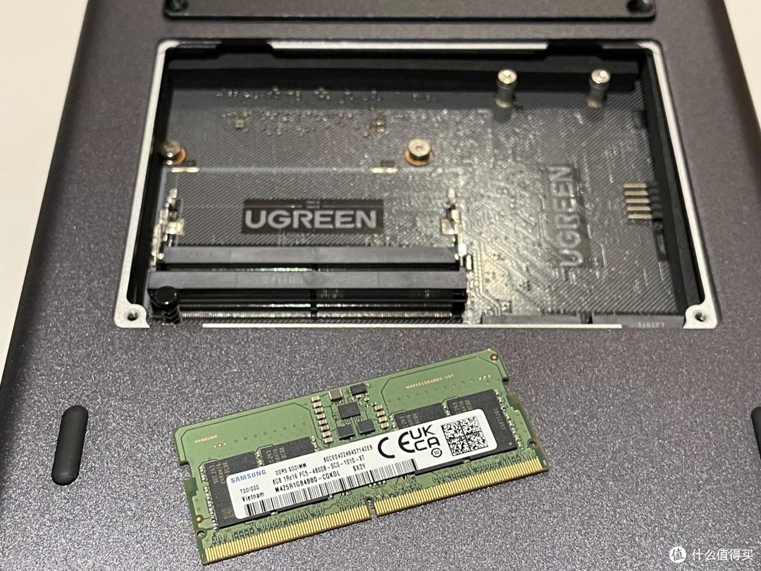 内存为三星DDR5 4800频率