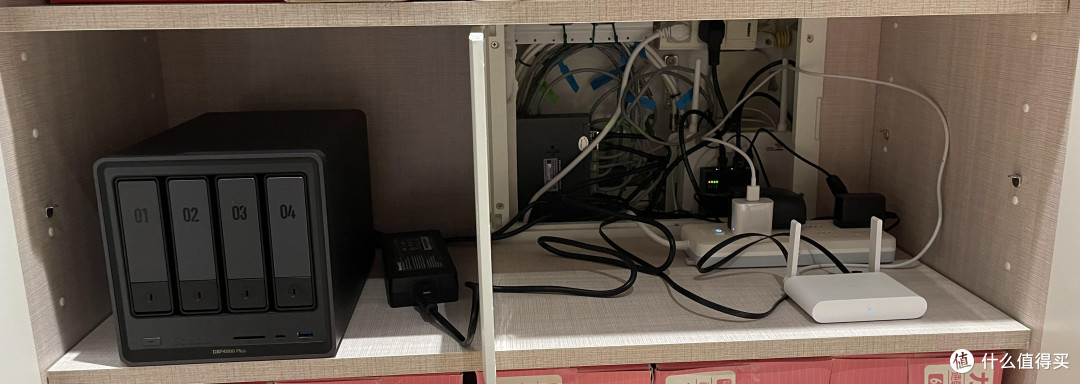 短期内先只能放在弱电箱附近，还没想好具体去处。