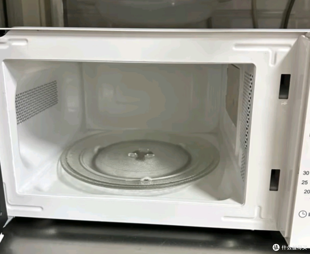 小巧玲珑的厨房神器!格兰仕V1微波炉,让烹饪更简单