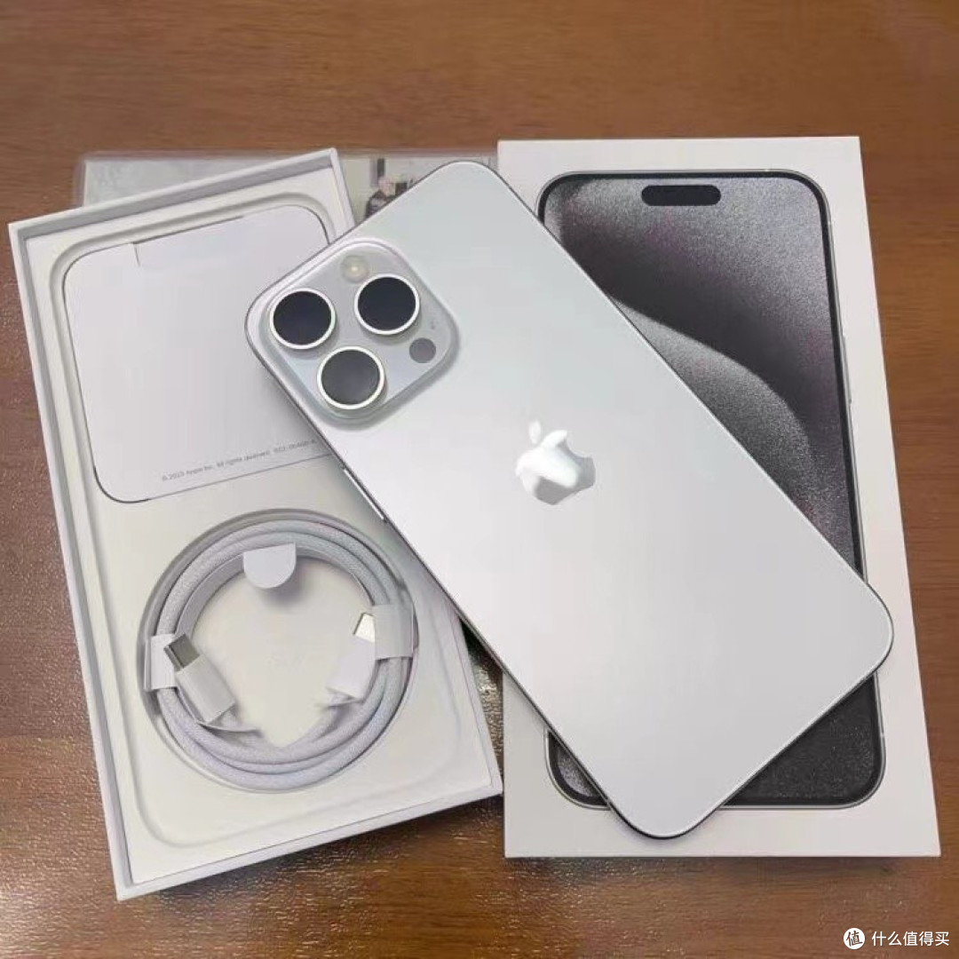 iphone 15 pro max跌价2160元,苹果a17pro 钛金属,网友:不等iphone16