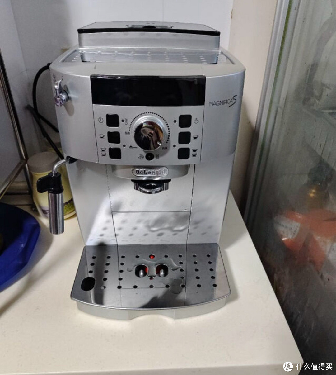 德龙咖啡机，轻松制作专业级咖啡！