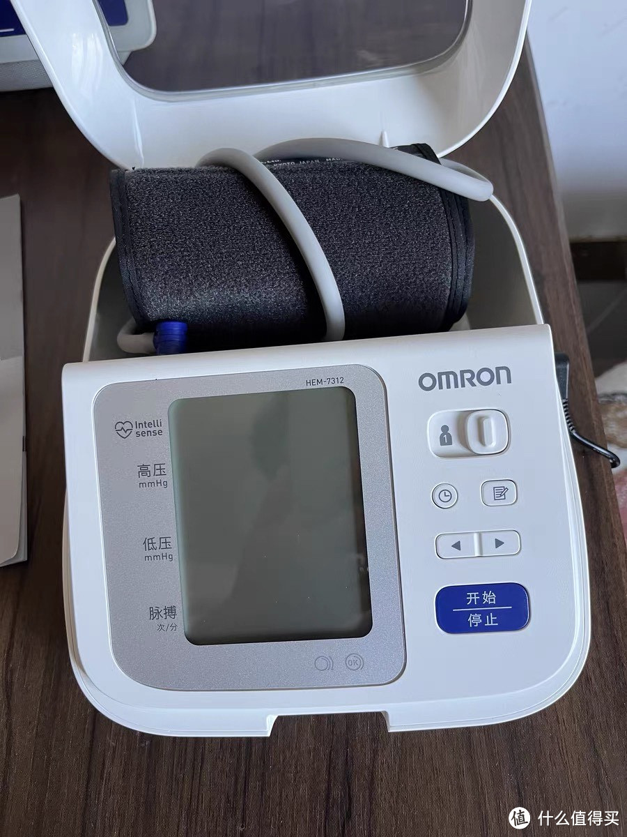 欧姆龙血压家用测量仪HEM-7312医用电子血压计高精准