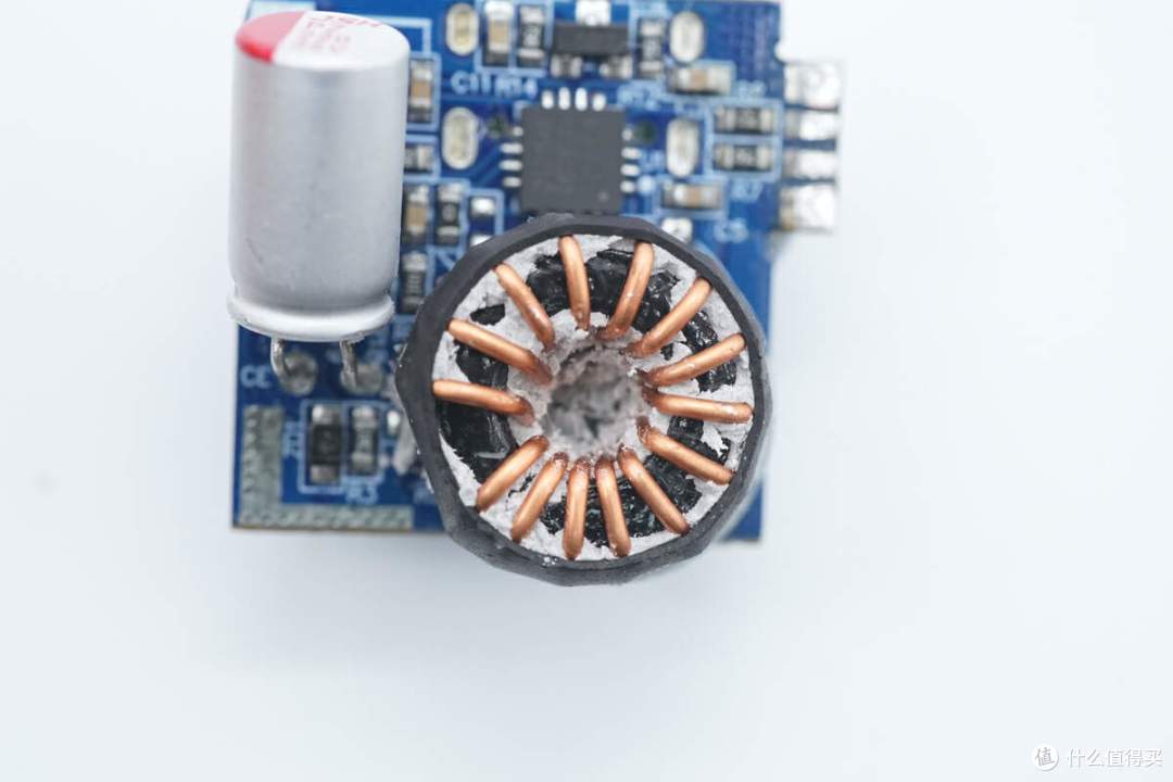 拆解报告：JOYROOM机乐堂140W 3C1A氮化镓充电器JR-TCG05CN