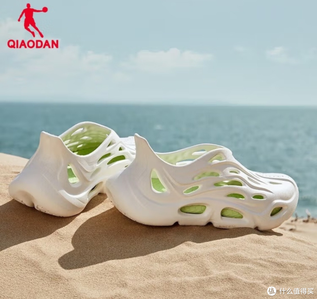 乔丹QIAODAN质燥浮云洞洞鞋：夏季的清凉与舒适