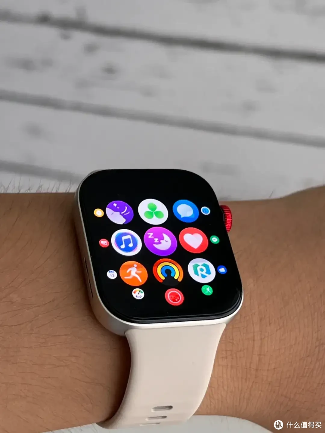 外形酷似苹果iwatch,售价不到一千元,华为最新智能手表watchfit3使用