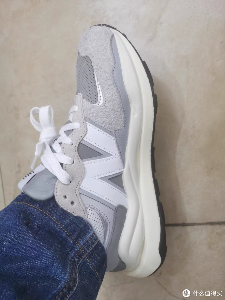 New Balance M5740TA复古运动休闲鞋：经典与舒适的完美融合