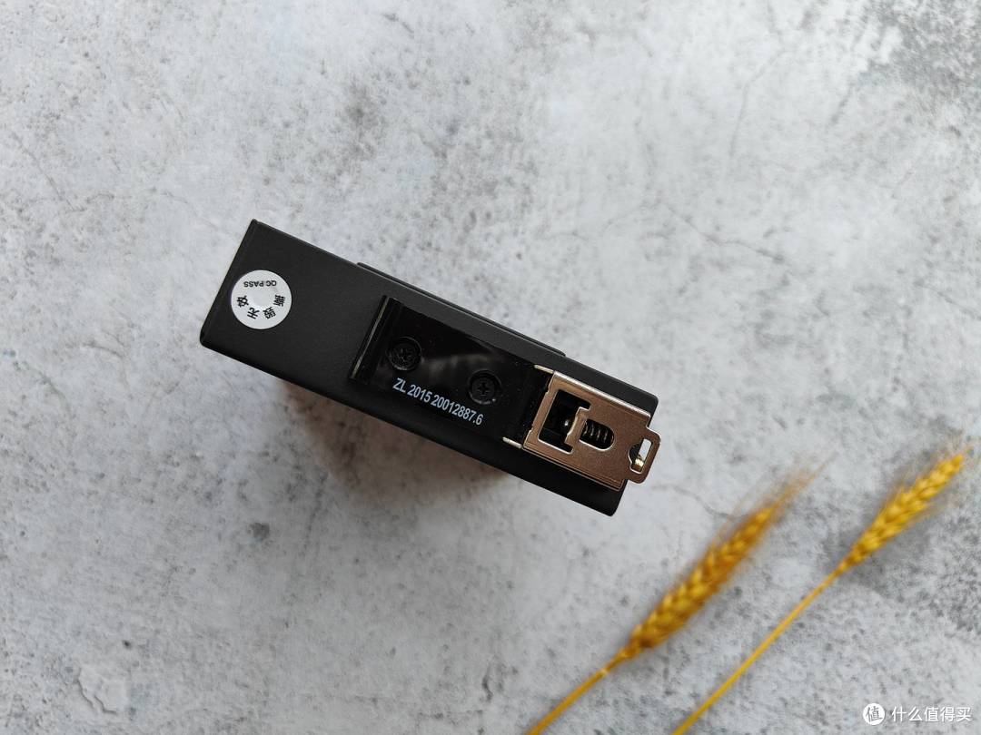 云端部署、异地组网,解决布线难题,蒲公英R300A 4G工业路由器评测