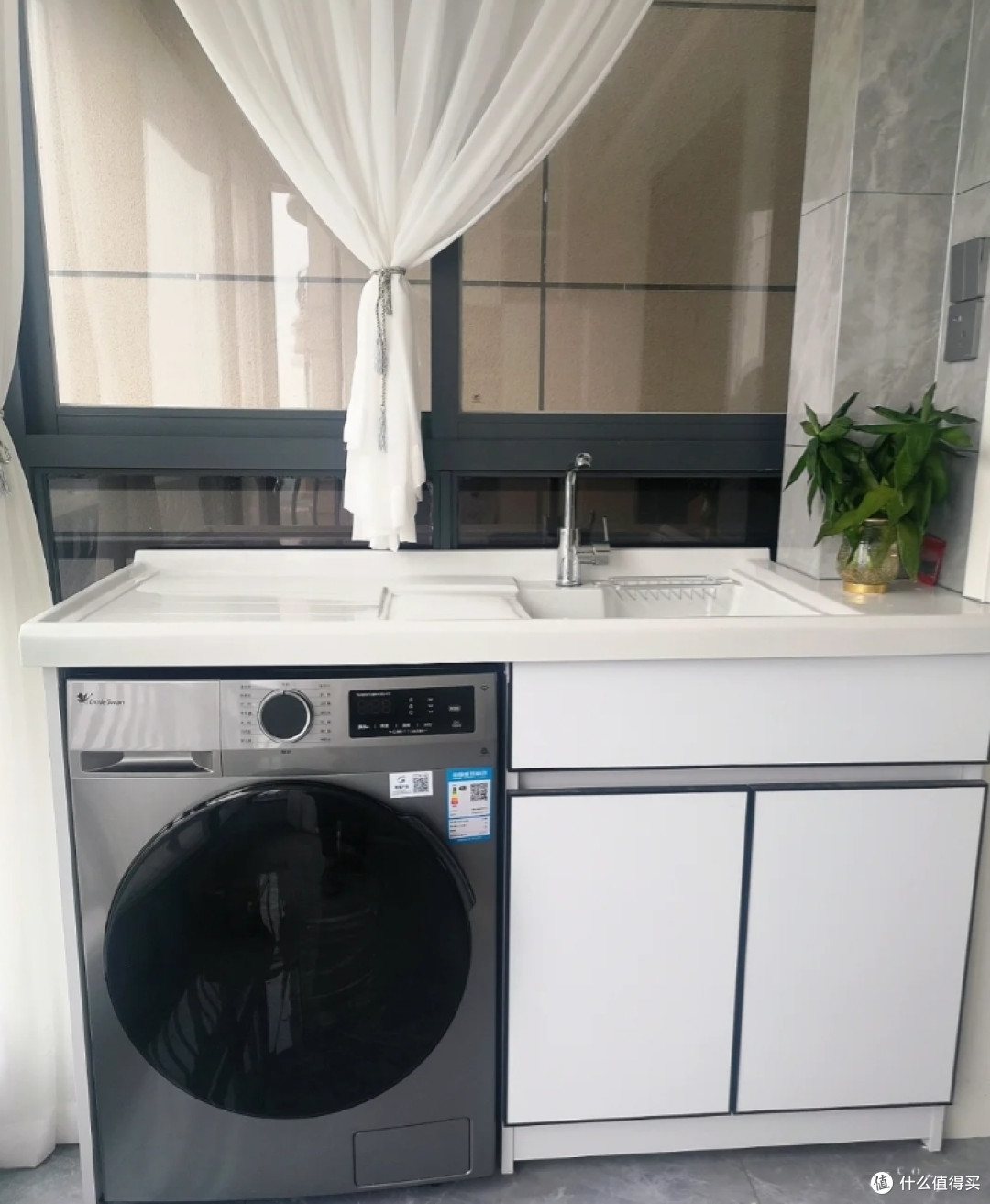 越来越多人在阳台装"洗衣池",到底是不是智商税?来说说大实话