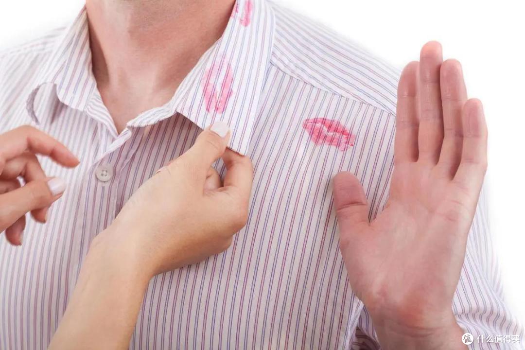 不管衣服上沾染了什么，只需加点这个，轻轻搓一搓，立刻干净如新