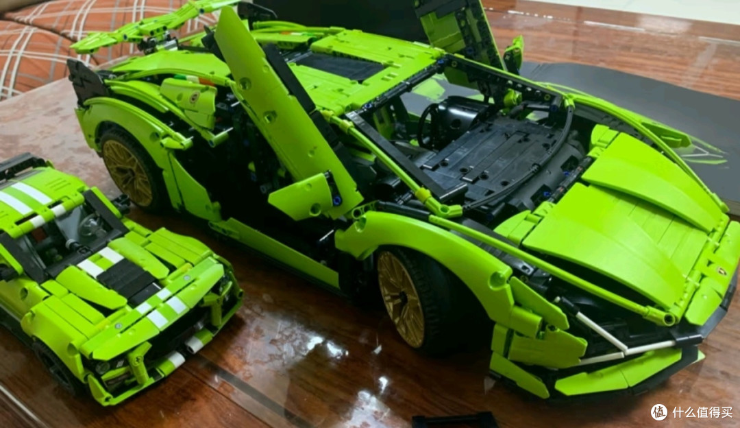 乐高(LEGO)积木拼装机械组系列42115 兰博基尼FKP不可遥控男孩玩具生日礼物