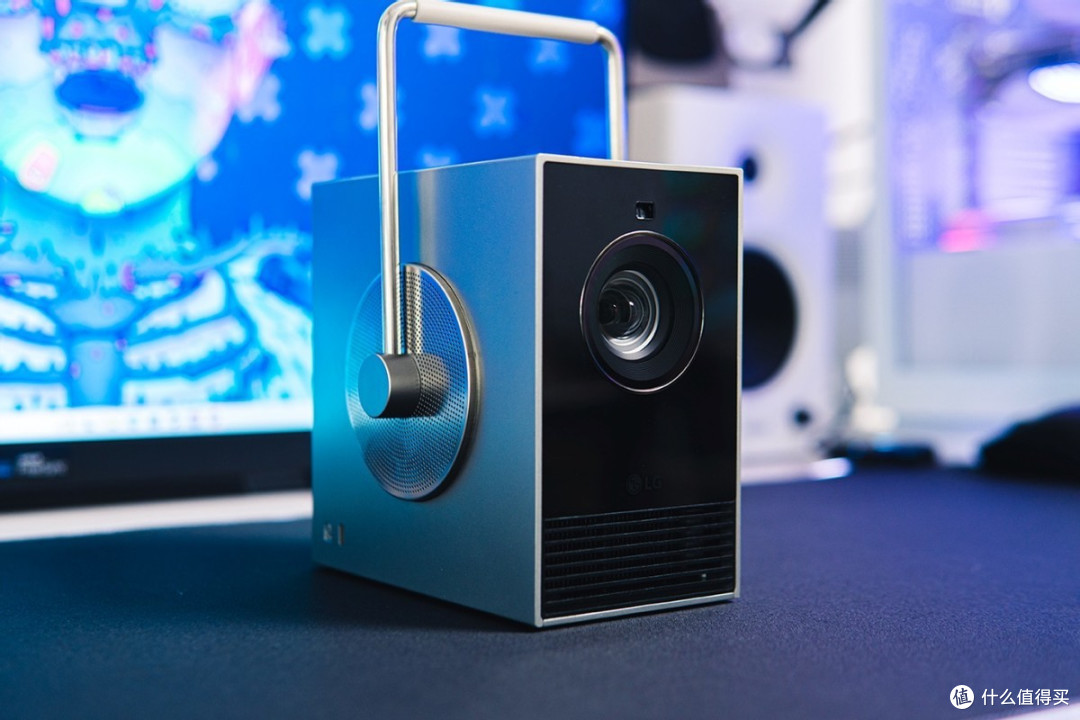 便携出行超精致！LG CineBeam Q 4K三色激光投影仪使用评测
