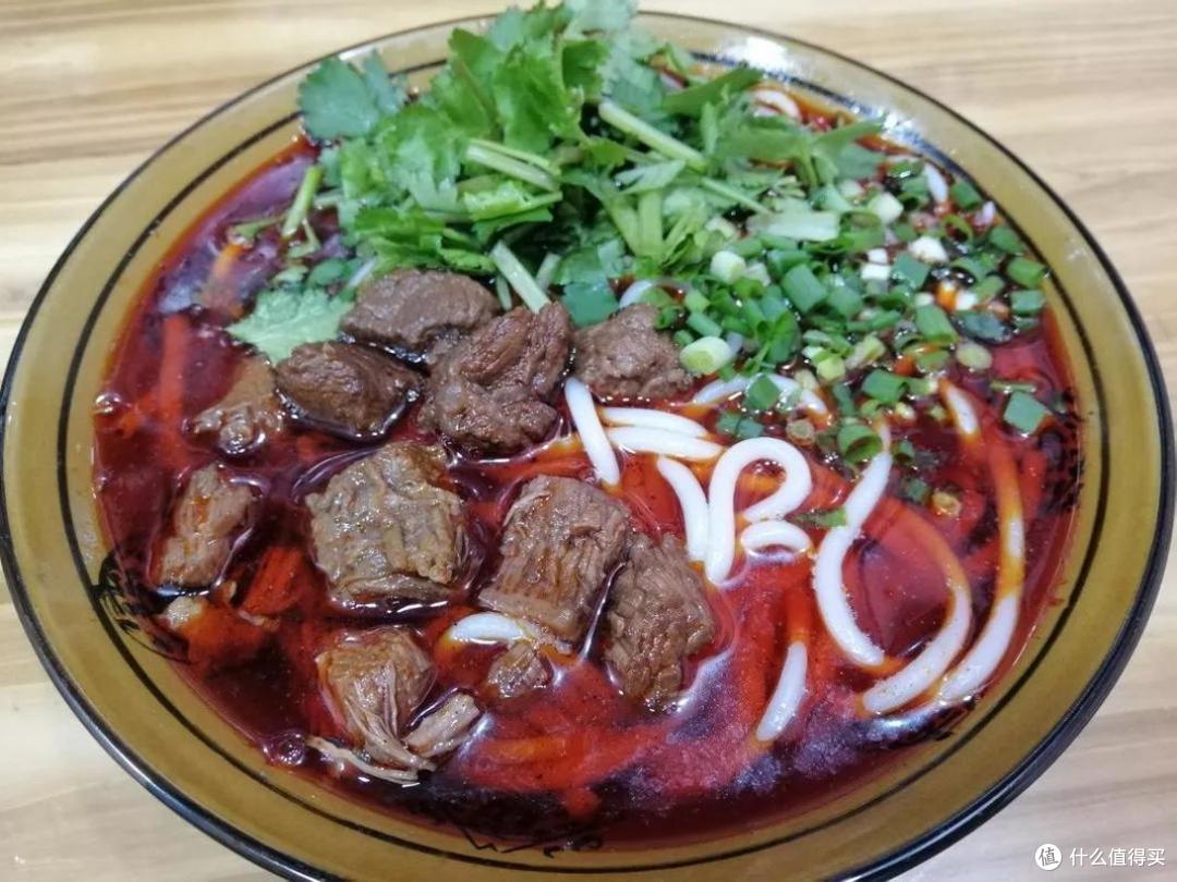 “贵A”到“贵J”，贵州9州市，哪的美食好吃？山东老乡讲给你听