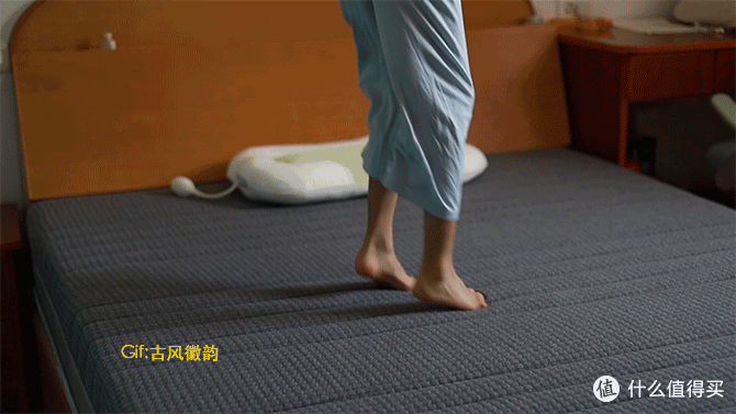 老床垫换新,入手8H黑金刚大口径护脊弹簧乳胶床垫,软硬兼顾