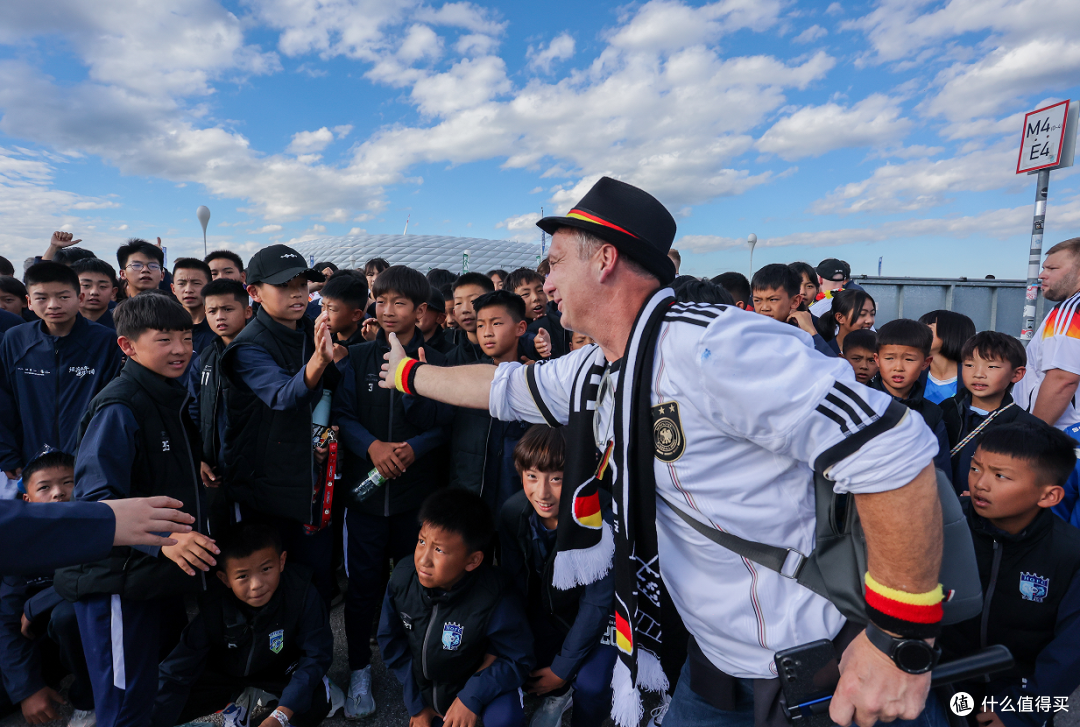 中国少年足球队，向世界舞台冲刺！