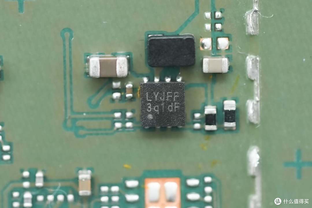 拆解报告:HUAWEI华为随行WiFi5