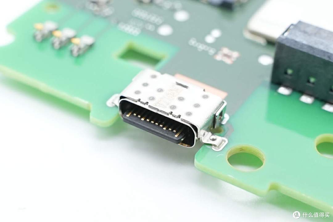 拆解报告:HUAWEI华为随行WiFi5