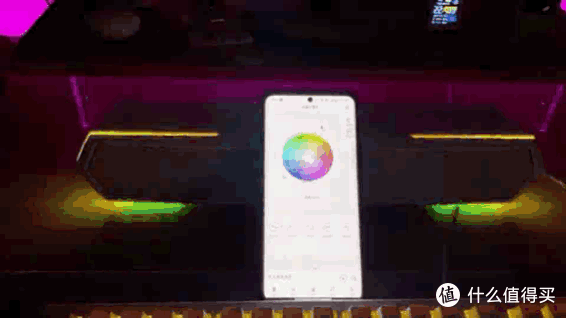 售价不到180,占地小/光效炫,打工人的桌上音箱-漫步者M30Plus