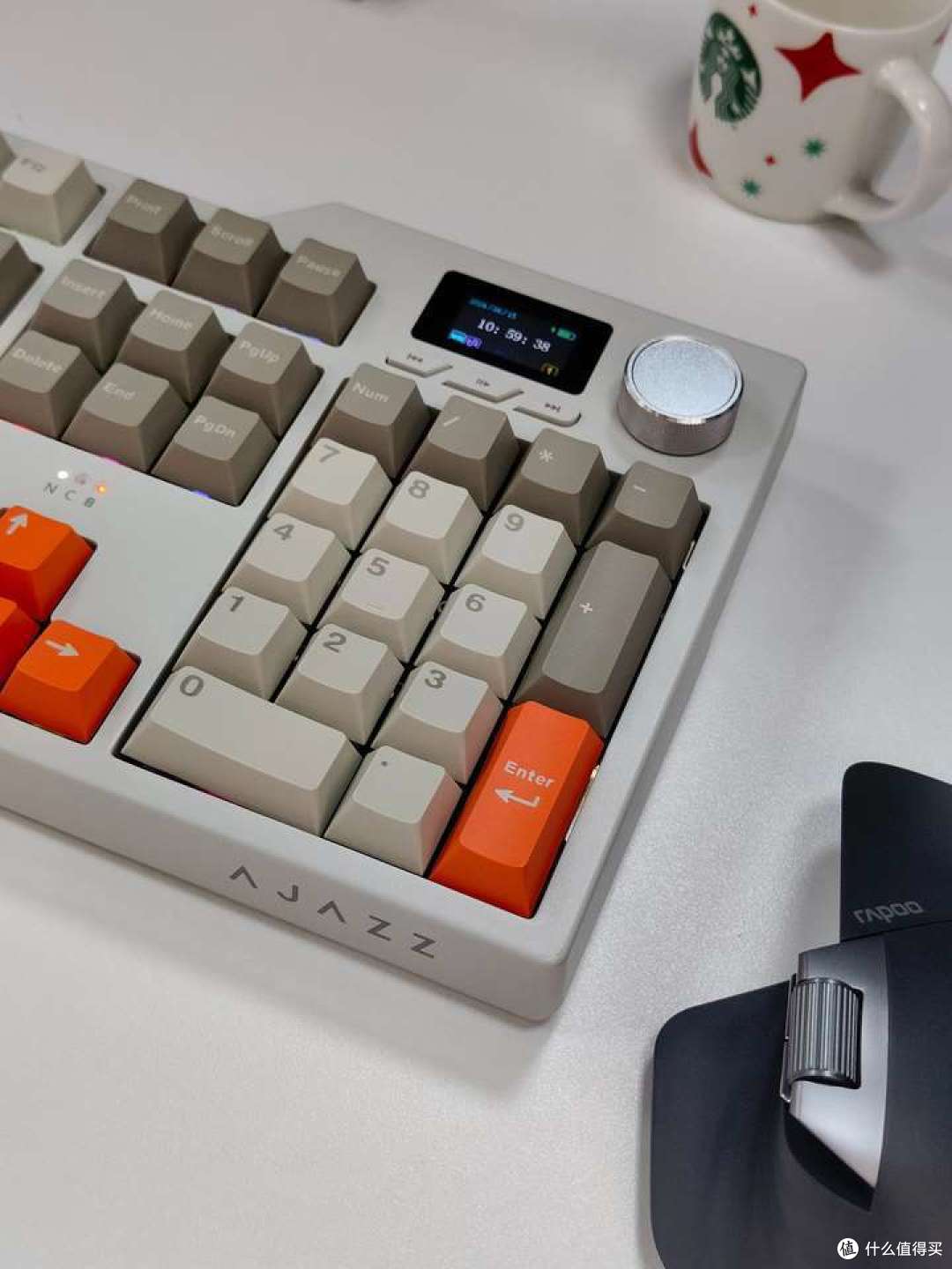 黑爵AK35i V3三模键盘简评:手感与颜值并存的生产力利器!