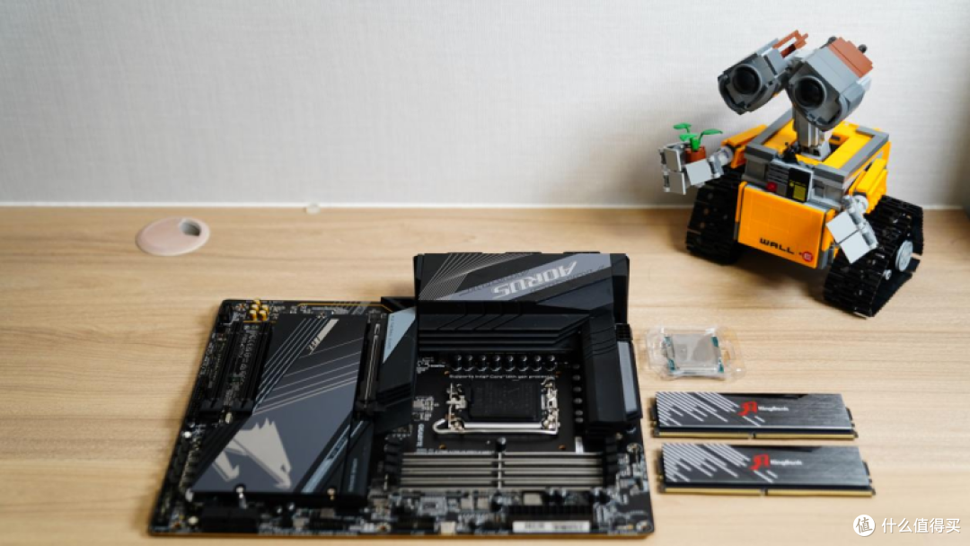 技嘉Z790电竞雕X+金百达DDR5 6800无灯黑刃能跑8000MHz?