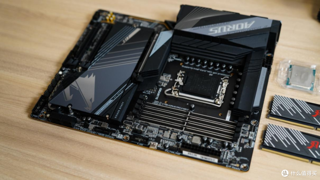 技嘉Z790电竞雕X+金百达DDR5 6800无灯黑刃能跑8000MHz?
