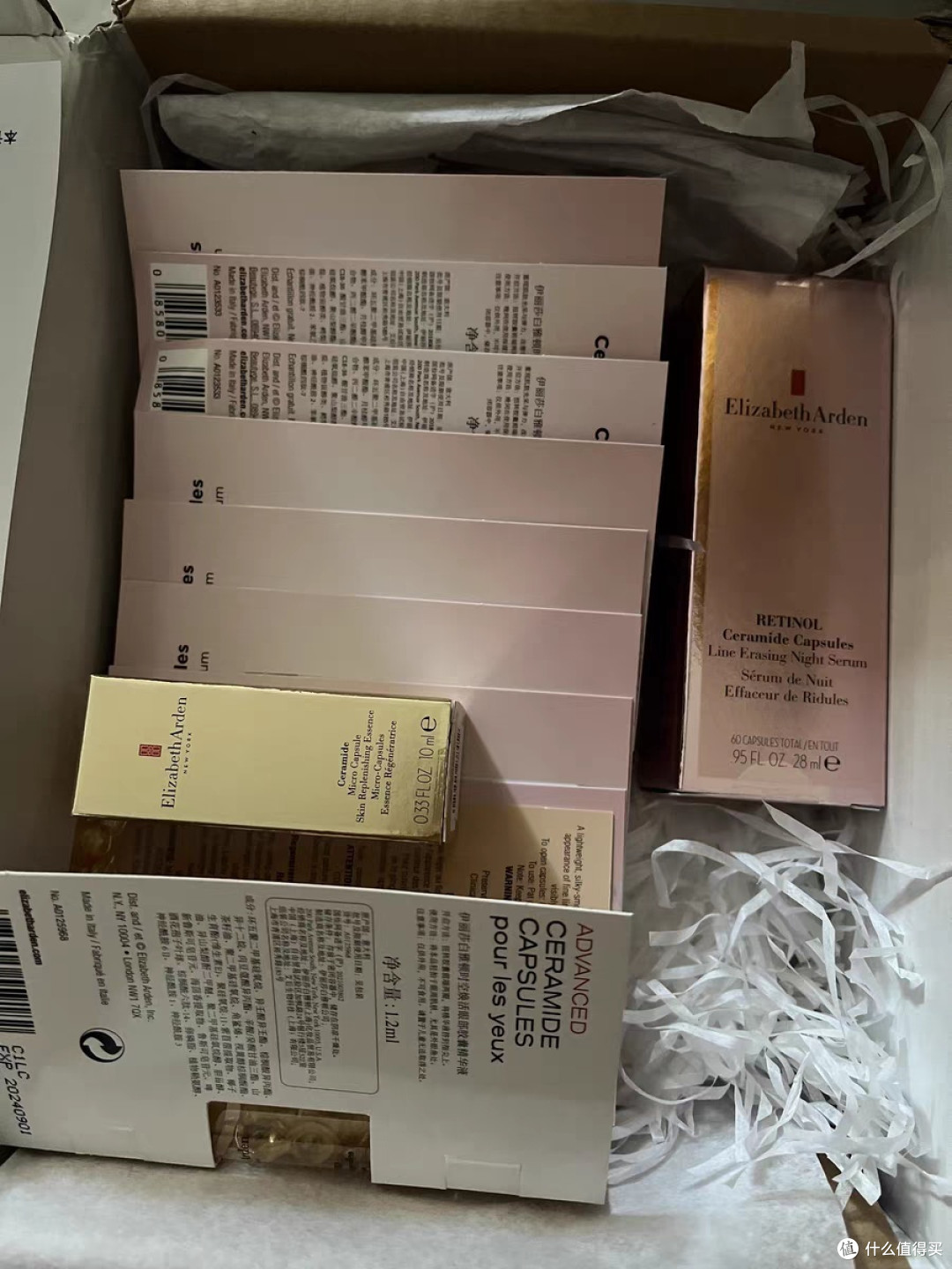 雅顿粉胶精华:双重抗衰,重拾肌肤年轻态