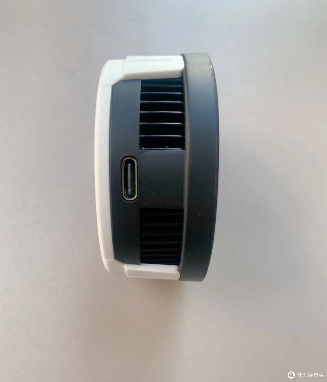 手机降温最佳伴侣|一吸即冷,静音散热,leadjoy-H1手机磁吸散热器