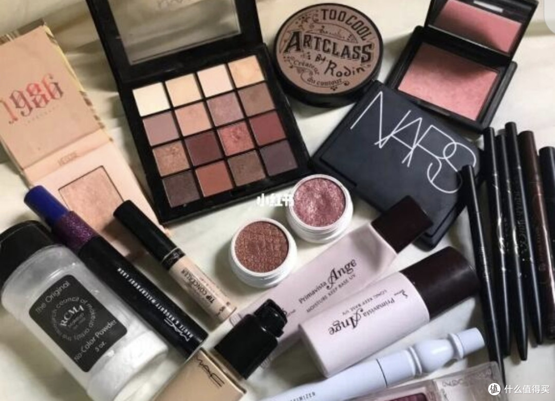 💄独家揭秘!为何大牌美妆让人欲罢不能?三大好物让你秒变女神!