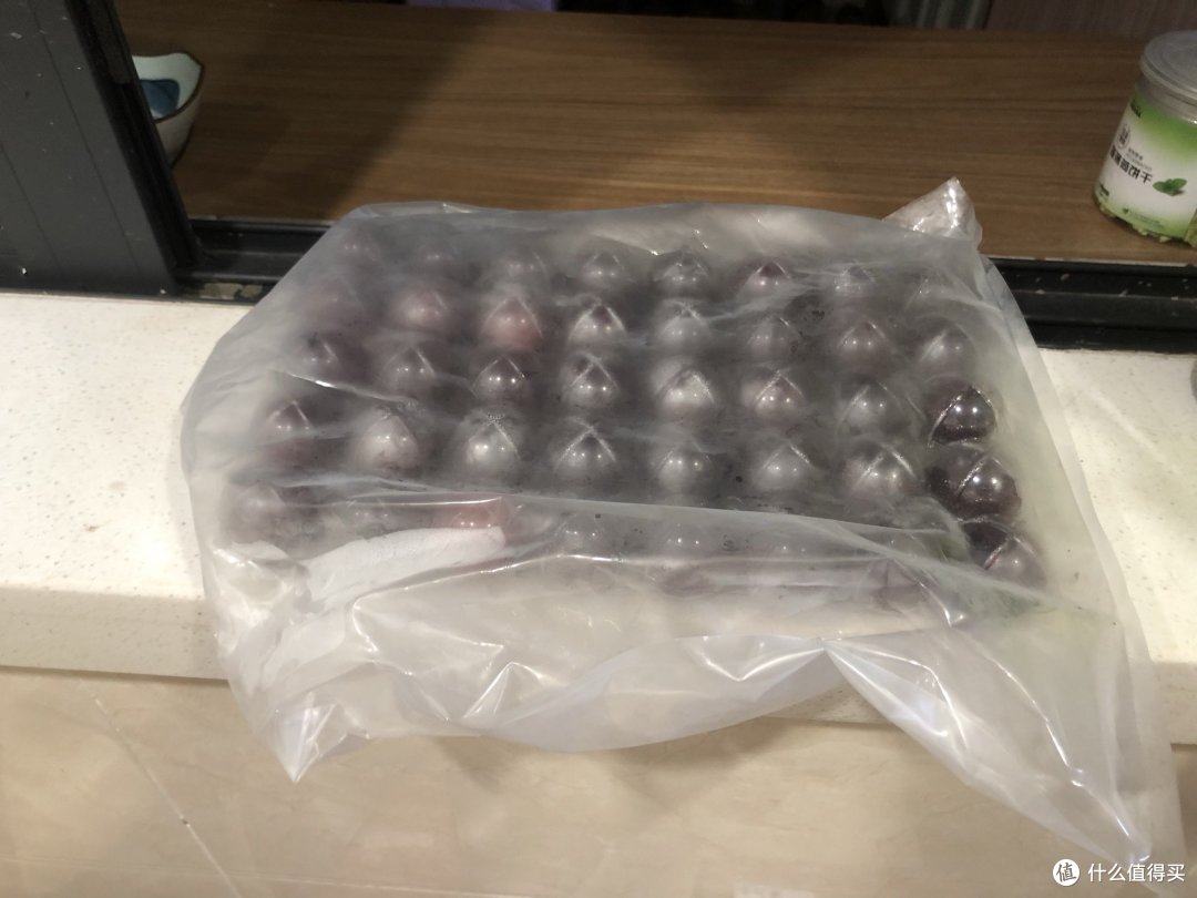 叹完荔枝,再吃杨梅,这杨梅包装就是高级!
