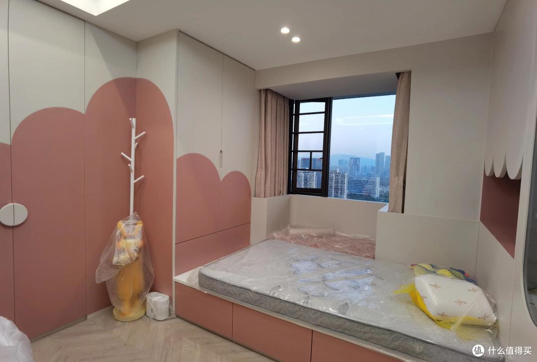 广东夫妻272㎡的家,光一个电视墙就把我迷住,全屋装修超有品位