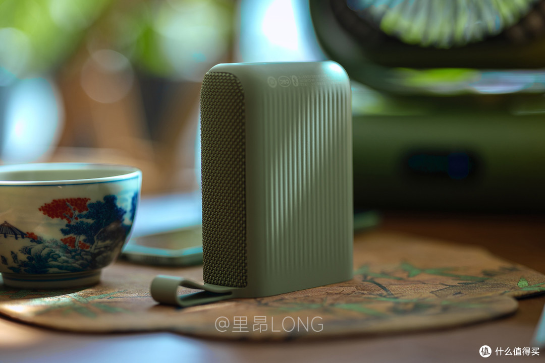 99的新品Redmi蓝牙音箱,户外便携一路动听。
