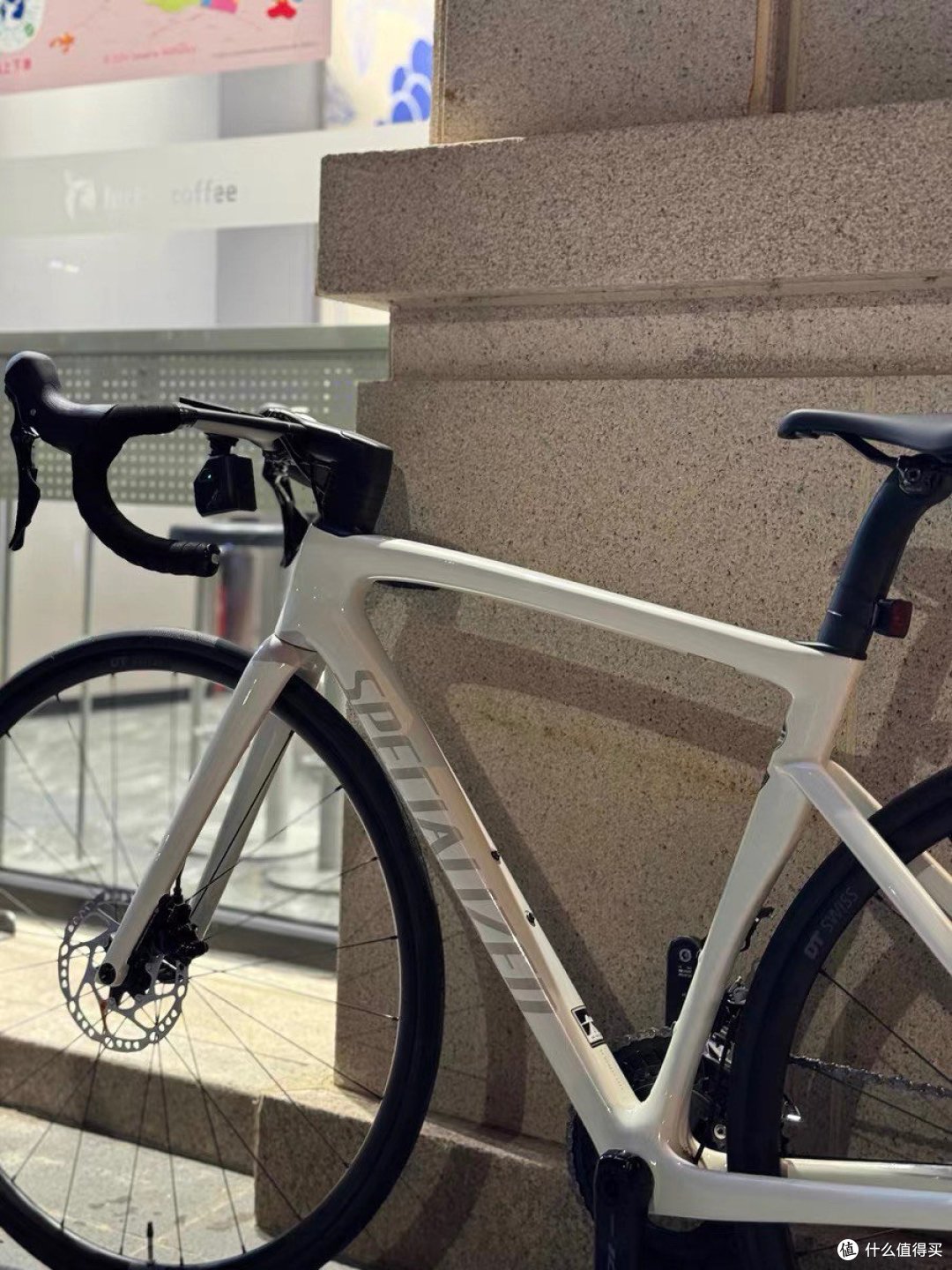 SPECIALIZED闪电TARMAC SL7 SPORT碳纤维竞速公路自行车:速度与激情的完美结合