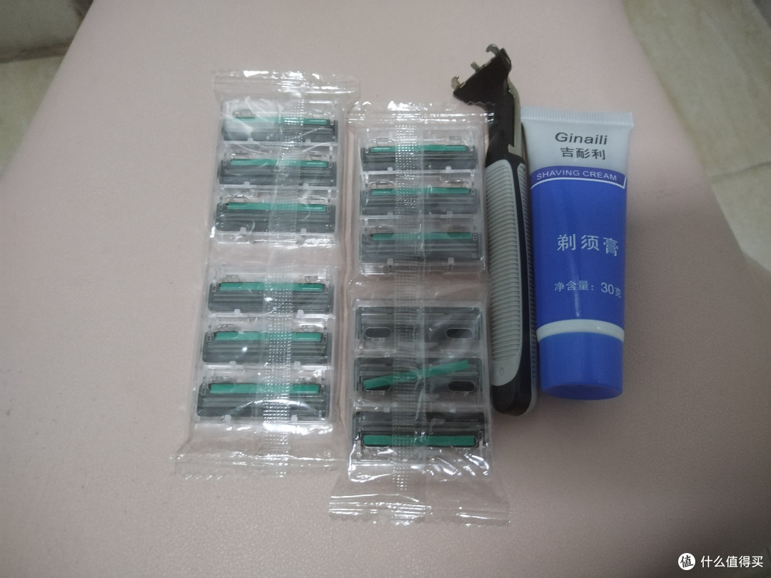 【男士必备,吉列同款】手动剃须刀防刮伤双层刀片1手柄+12头+剃须膏
