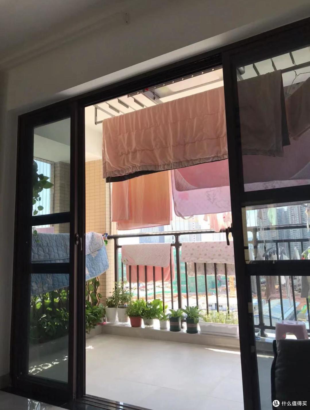 不听劝,装修时坚持“不封阳台”,入住半年后朋友们都夸爆了!