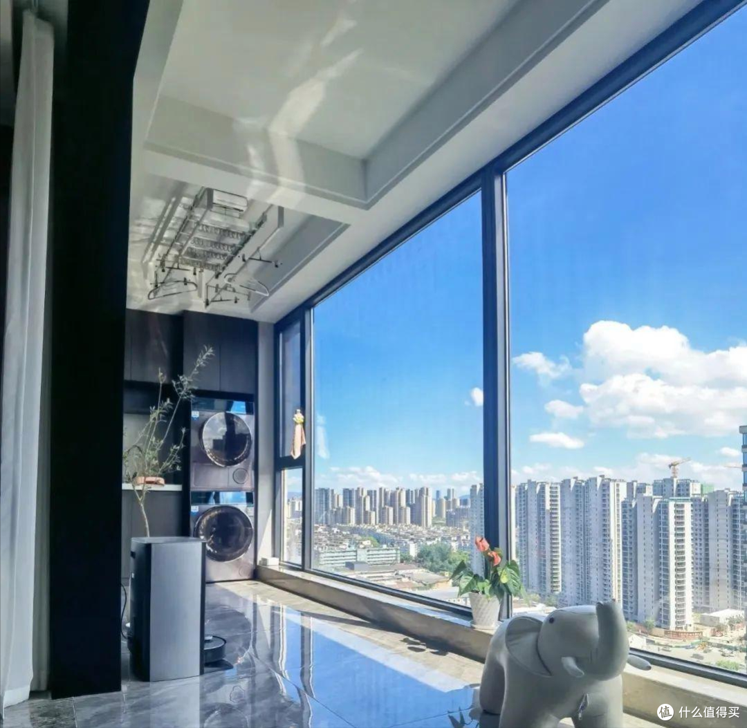 不听劝,装修时坚持“不封阳台”,入住半年后朋友们都夸爆了!