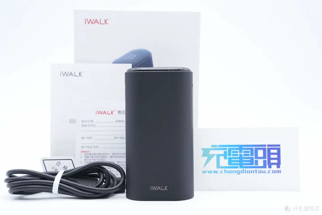内置2节LG21700电芯,iWALK口袋宝10000 Pro移动电源拆解