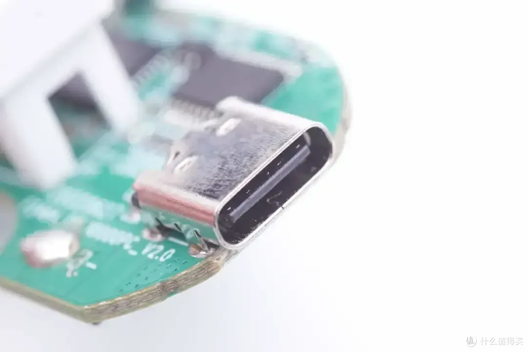 内置2节LG21700电芯,iWALK口袋宝10000 Pro移动电源拆解